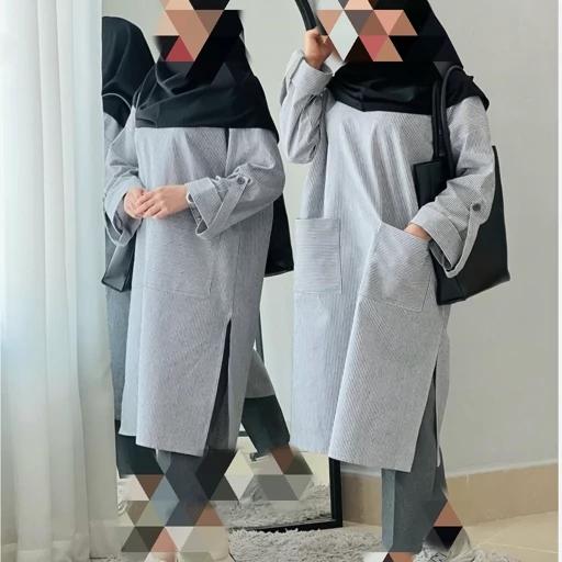 EBLlUjITiAxAmG8jld2E03MIXJthk3o8Q9vrOqkRfFTJ63a6kT.jpg_512X512X70.jpg مانتو دانشجویی راه راه زنانه مدل گلناز - تصویر 1