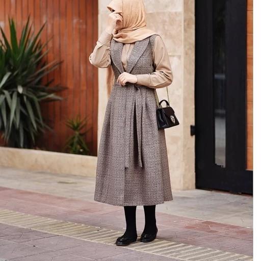 LyS2HcP68QLlk6NFrJ1U4SkgJwEF89xbKUUwJ3aLUxo7qeSLaN.jpg_512X512X70.jpg سارافون بلند زنانه جنس شانل ریما - تصویر 1